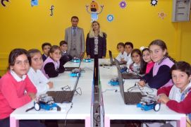 Köy çocukları için ‘robotik kodlama sınıfı’ açıldı