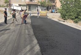 Hakkari’de tahrip olan yollar asfaltlanıyor