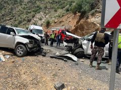 Derecik Kaymakamı Özdemir’in makam aracı kaza yaptı; 6 yaralı